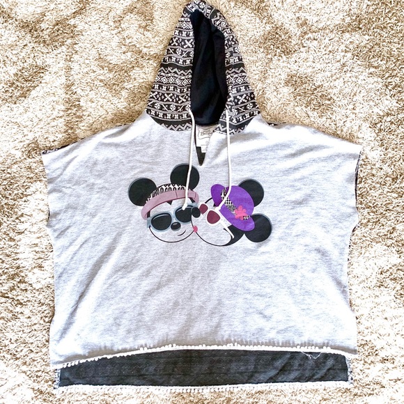 Disney Boutique Mickey & Minnie Mouse Aztec Graphic Top Disneyland hooded Y2K - Picture 1 of 7